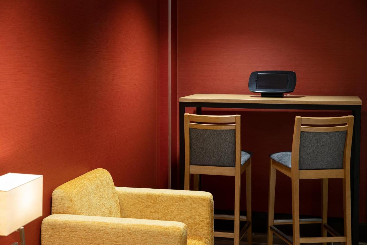 Ramada By Wyndham Leeds East Leeds (West Yorkshire) Exterior foto